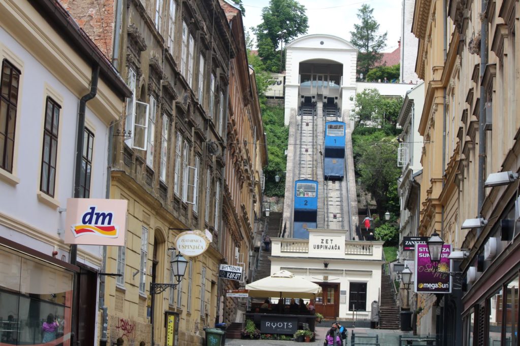 Uspinjača - The Shortest Funicular in the World