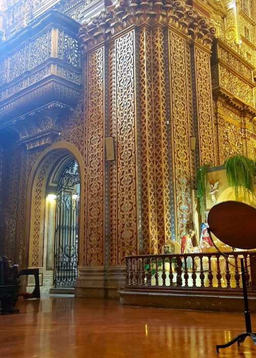 Interior, La Iglesia de la Compañía de Jesús, Old Town, Quito